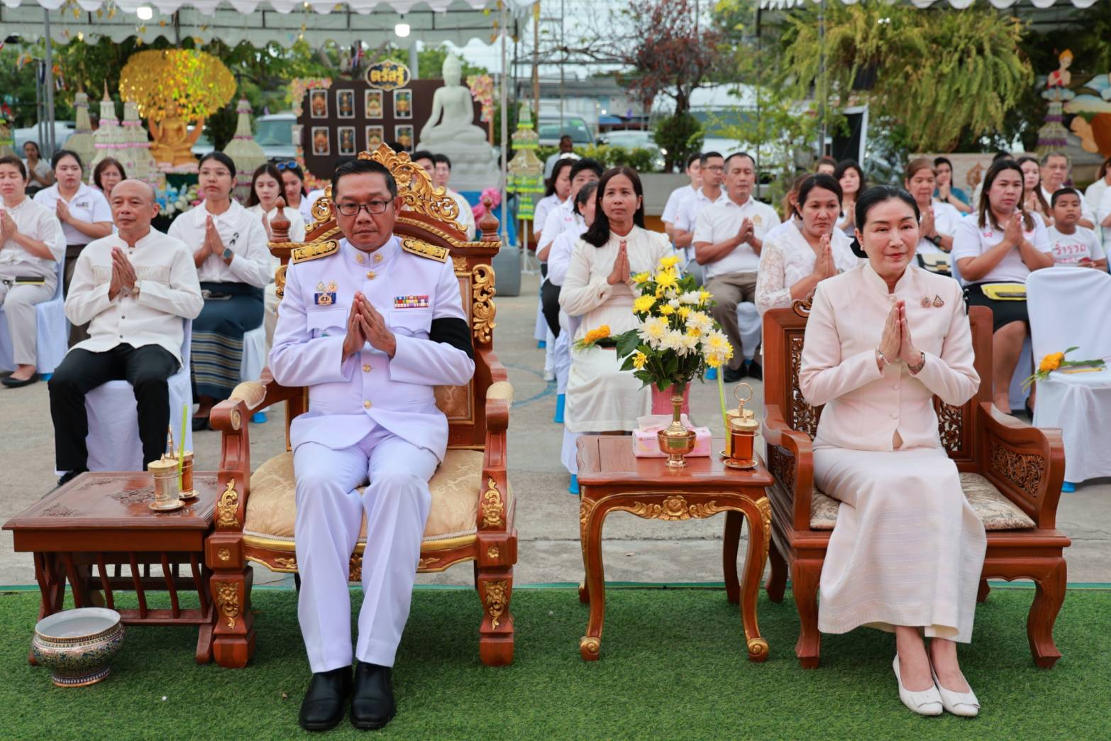 title - ปฏิรูปที่ดินจังหวัดเพชรบุรี พร้อมด้วย เจ้าหน้าที่ ส.ป.ก.เพชรบุรี ร่วมพิธีเจริญพระพุทธมนต์และเวียนเทียน เนื่องในสัปดาห์ส่งเสริมพระพุทธศาสนา เทศกาลวันวิสาขบูชา วันสำคัญสากลของโลก ประจำปีพุทธศักราช 2569 ภายใต้ “โครงการ 1 ล้านดวงประทีปแห่งศรัทธา 1 ล้านความดี สืบสานมหาบารมี วิสาขบูชาโลก”